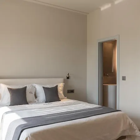 Athina Luxury Villa, With Pool & Walk To The Beach, By Thinkvilla Chania  Zewnętrze zdjęcie