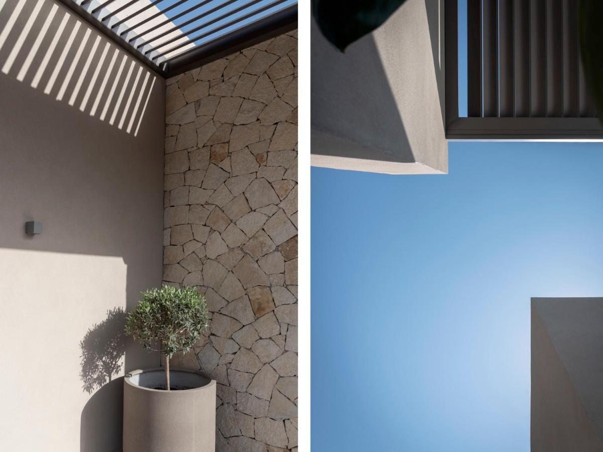 Athina Luxury Villa, With Pool & Walk To The Beach, By Thinkvilla Vilă *