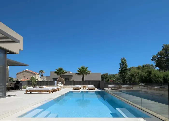 Athina Luxury Villa, With Pool & Walk To The Beach, By Thinkvilla