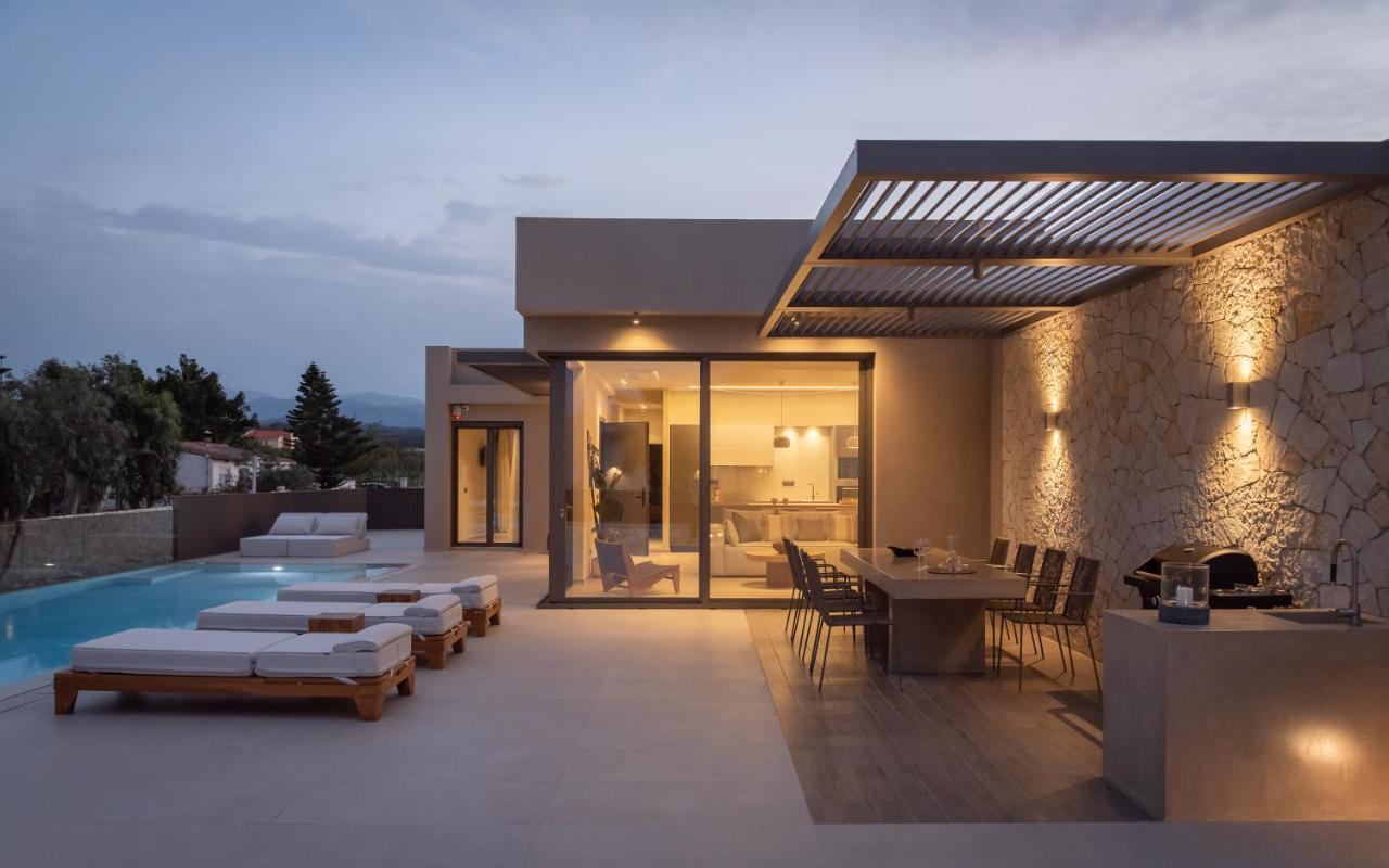 Athina Luxury Villa, With Pool & Walk To The Beach, By Thinkvilla * Chania (Crete)