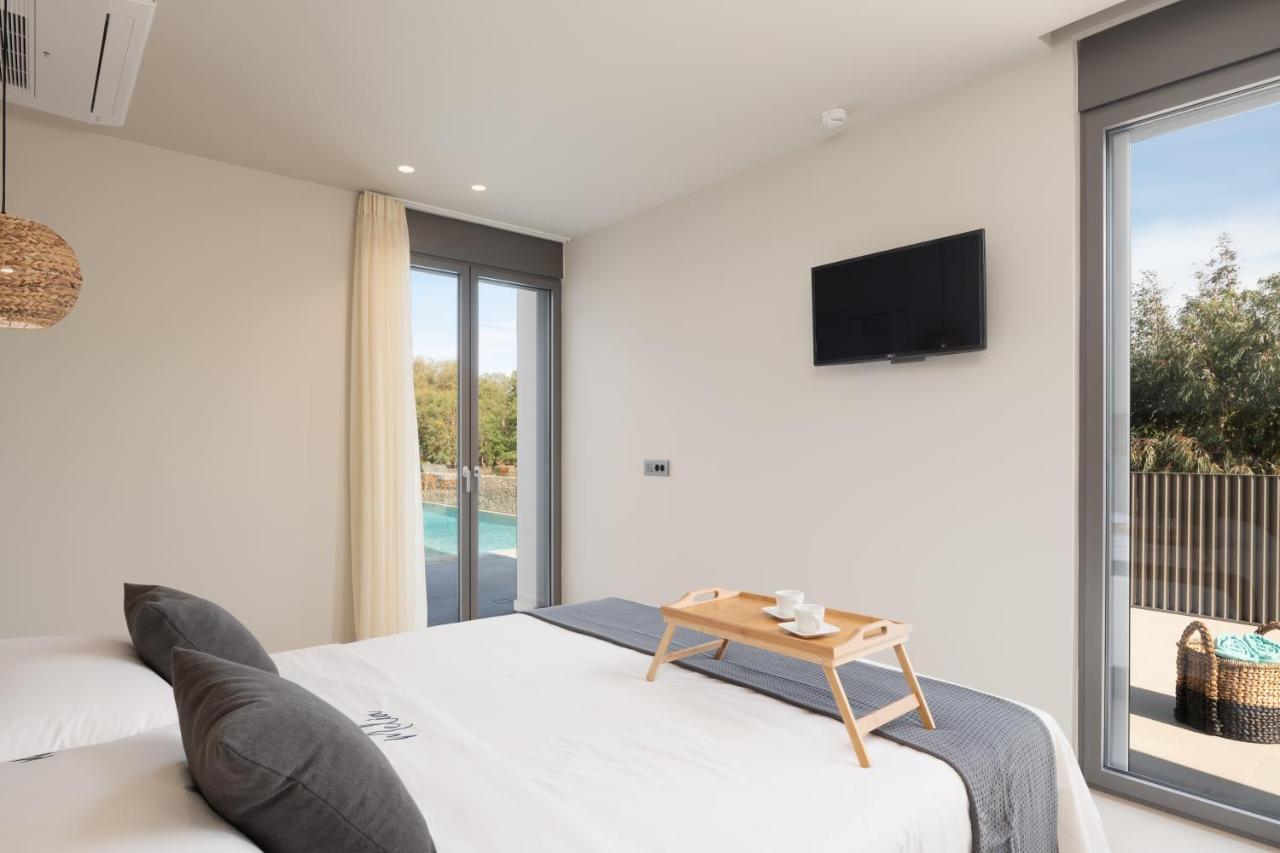 Athina Luxury Villa, With Pool & Walk To The Beach, By Thinkvilla Chania (Crete)